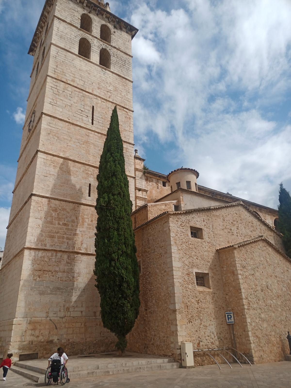 Kostel a náměstí ve městě Inca